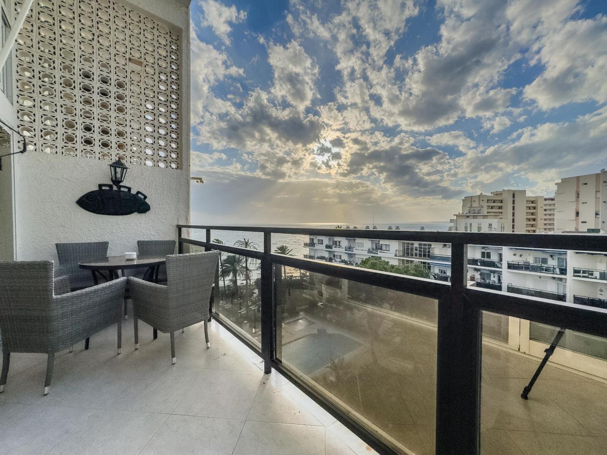Skol 408A 2 Bedrooms Duplex With Sea Views Марбеля Екстериор снимка
